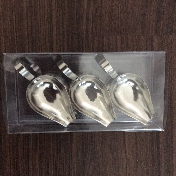 Miniature Gravy/Sauce Boats 6 pieces New in Box - perfect for entertaining  $12 - Picture 1 of 4